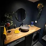 Coeur De Avec Terrasse Et Jacuzzi 아파트 *