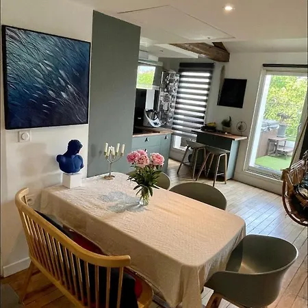 Coeur De Avec Terrasse Et Jacuzzi *
